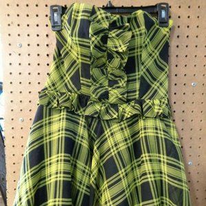 Papaya Womens Black/Green Dress